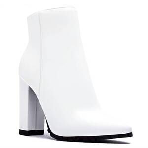 Elegant White Ankle Boots